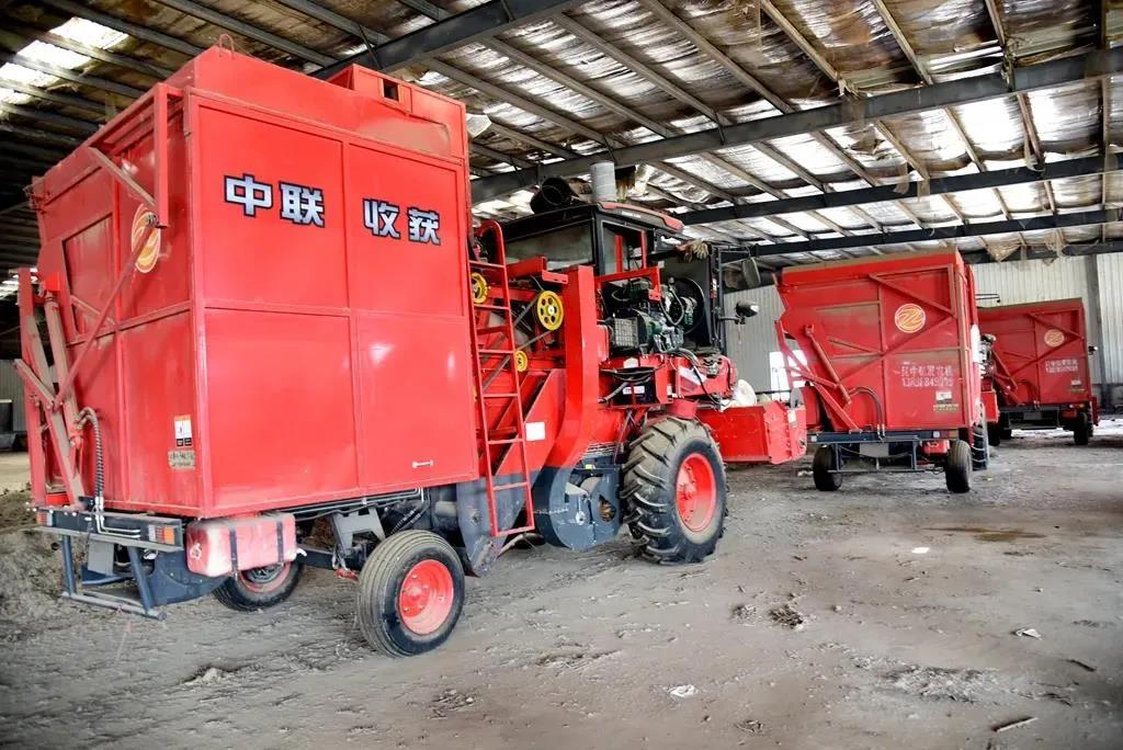 登峰造極!中聯(lián)收獲花生機(jī)俘獲用戶的“三大法寶” 1.jpg