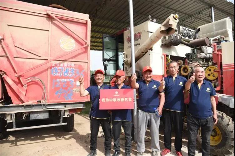 探訪“鄭州中聯(lián)村” 買收獲機只認中聯(lián)收獲 12.20.jpg