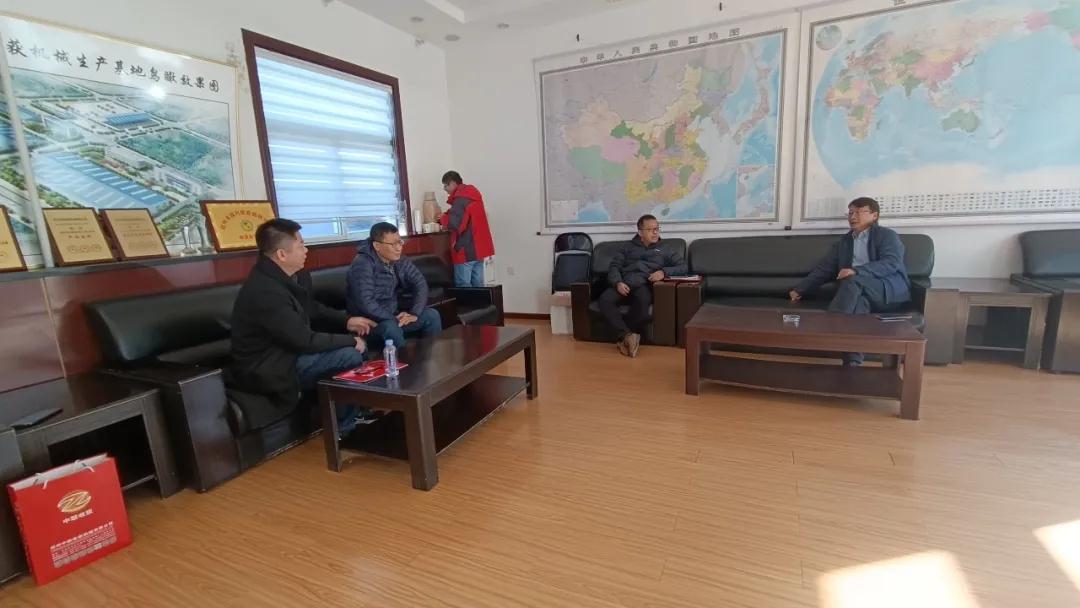 熱烈歡迎中國農(nóng)機(jī)工業(yè)協(xié)會代表團(tuán)蒞臨鄭州中聯(lián)參觀指導(dǎo)工作 12.24.jpg